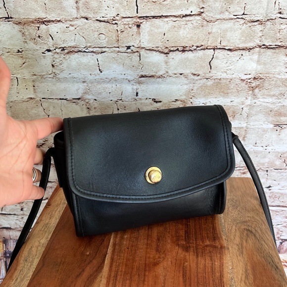 Vintage Coach Style 9892 Chrystie Black Leather Crossbody Bag Made in USA Purse - Picture 4 of 9